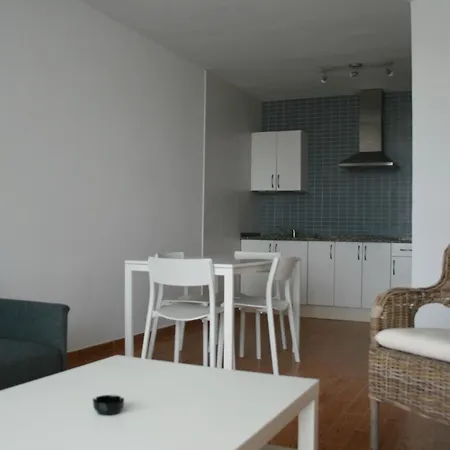 Casa Jardines דירה *